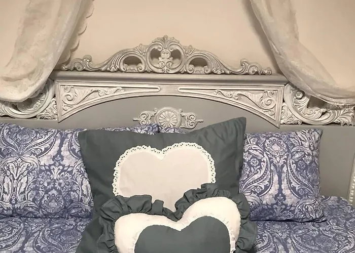 Le Rose Bed & Breakfast