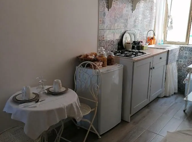 Le Rose Bed & Breakfast