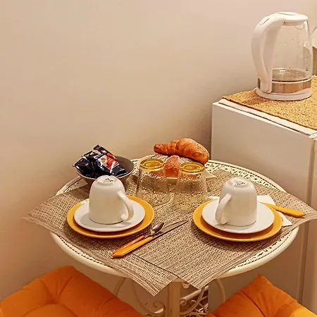 Oda ve Kahvaltı Le Rose Salerno