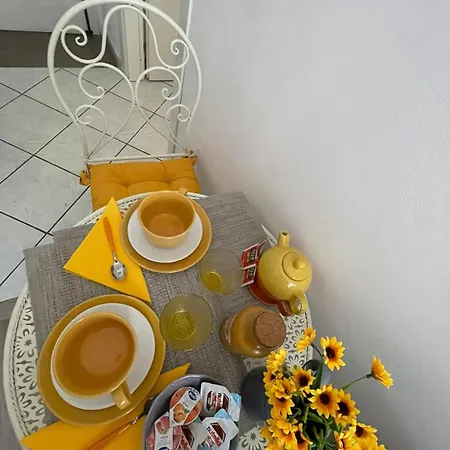Le Rose Oda ve Kahvaltı