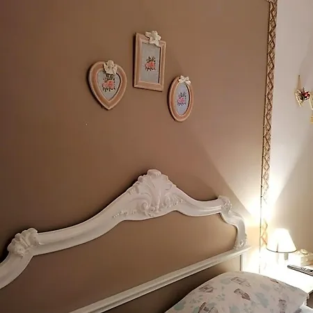 Oda ve Kahvaltı Le Rose 4*